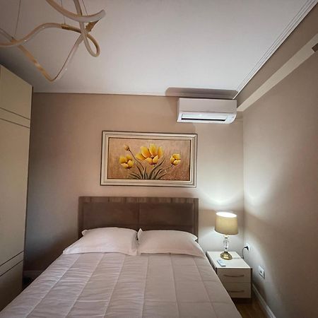 Deoni Apartment Luxury ティラナ エクステリア 写真
