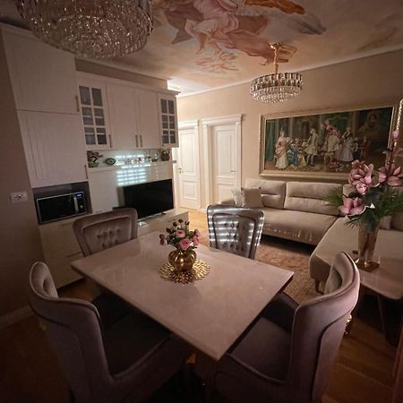 Deoni Apartment Luxury ティラナ エクステリア 写真