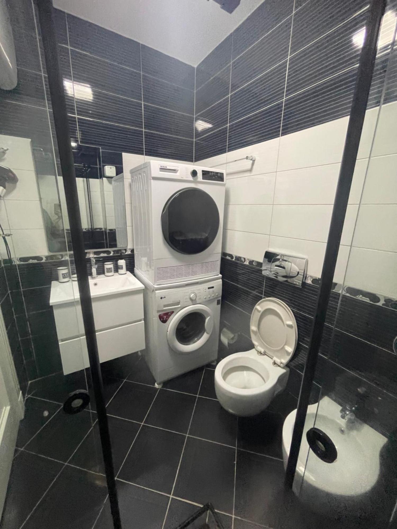 Deoni Apartment Luxury ティラナ エクステリア 写真
