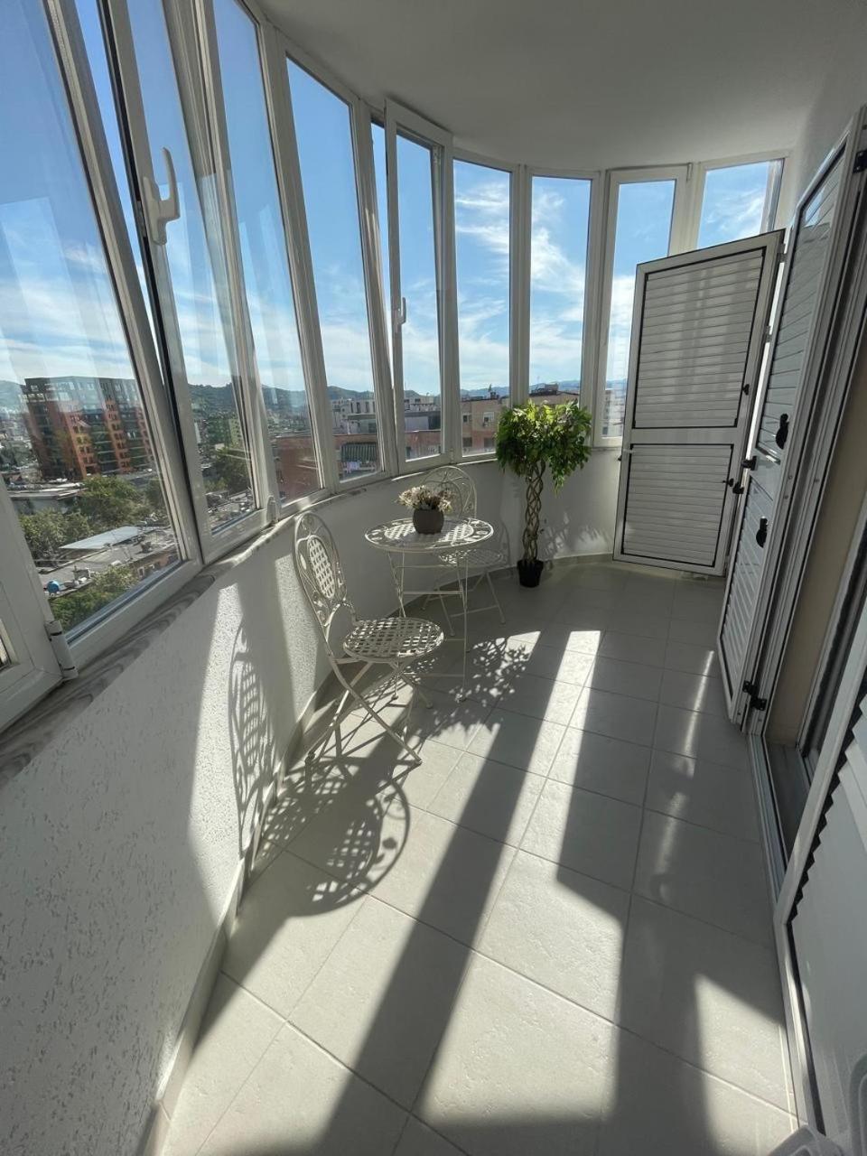 Deoni Apartment Luxury ティラナ エクステリア 写真