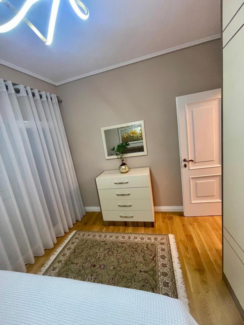 Deoni Apartment Luxury ティラナ エクステリア 写真