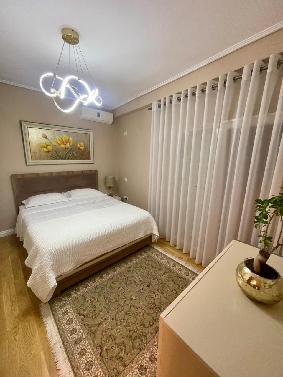 Deoni Apartment Luxury ティラナ エクステリア 写真
