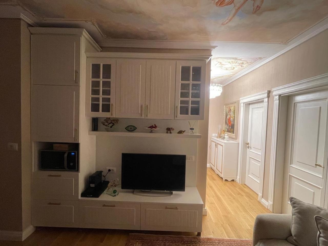 Deoni Apartment Luxury ティラナ エクステリア 写真